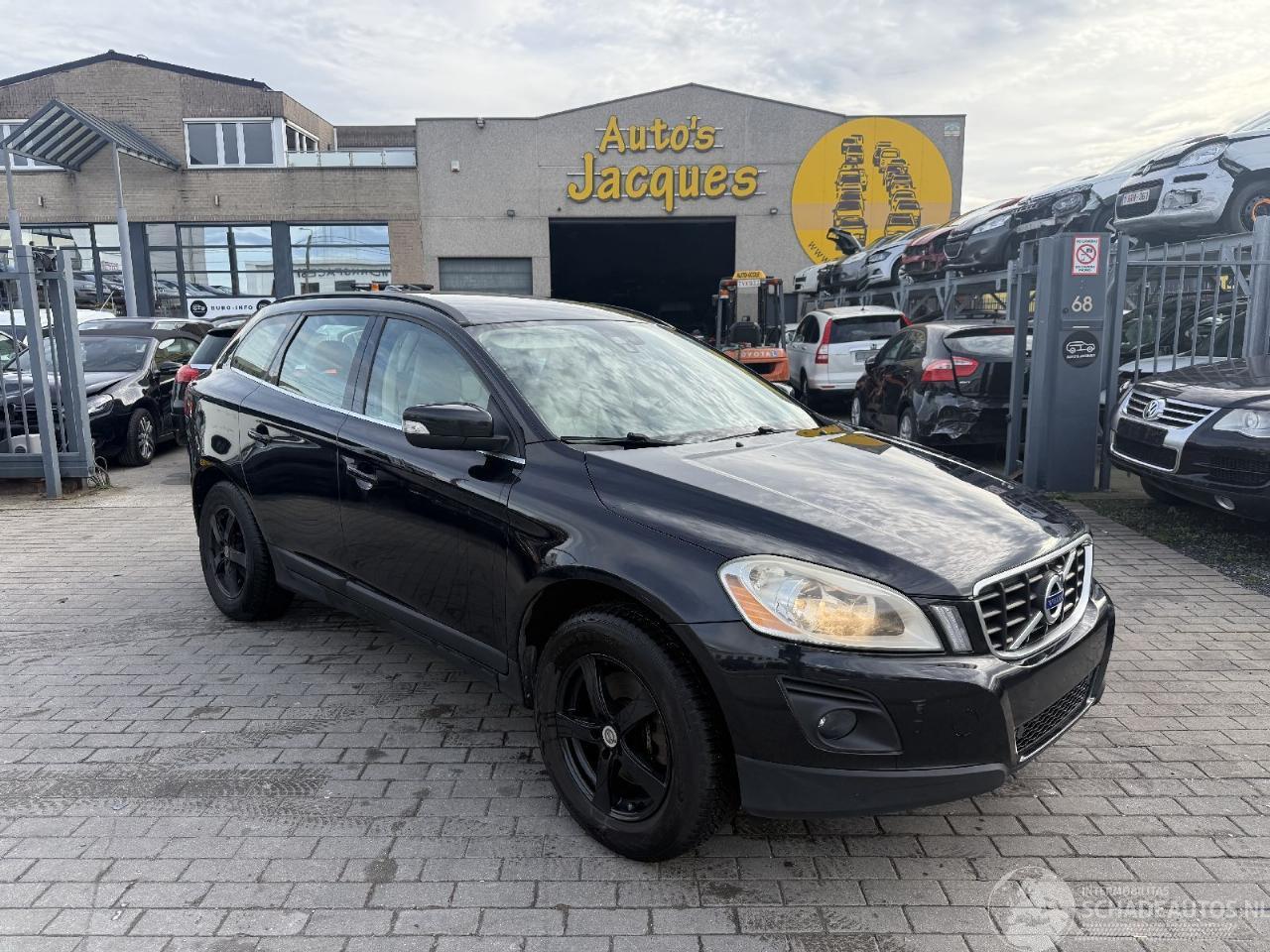 Volvo Xc-60 MOMENTUM