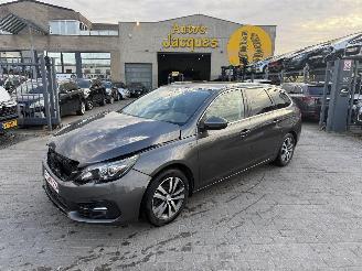 uszkodzony samochody osobowe Peugeot 308 II SW ALLURE 2019/2
