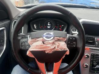 Volvo Xc-60 MOMENTUM AWD picture 20