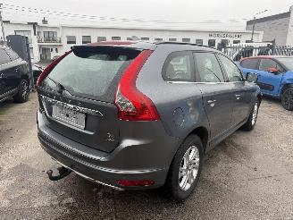 Volvo Xc-60 MOMENTUM AWD picture 11