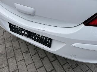 Opel Corsa 1.3 DTI picture 9