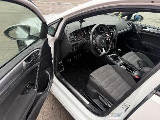 Volkswagen Golf 1.6 TDI R-LINE picture 5