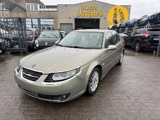 Vaurioauto  passenger cars Saab 9-5 1.9 TDI 150 VECTOR 2008/6