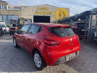 uszkodzony samochody osobowe Renault Clio LIFE 2018/8