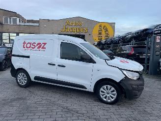 Vaurioauto  commercial vehicles Renault Express CONFORT 2023/9