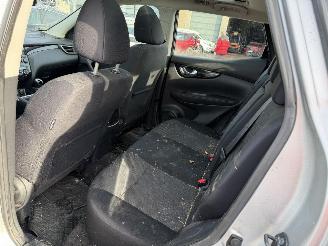 Nissan Qashqai 1.2I picture 15