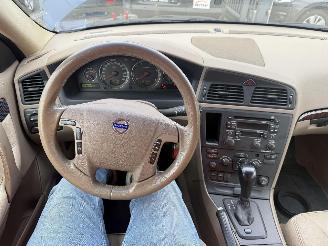 Volvo V-70 2.4D AUTOMAAT picture 16
