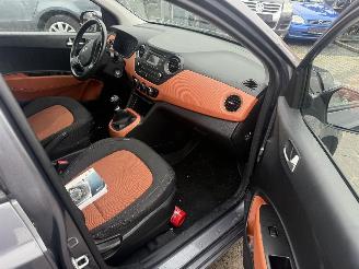 Hyundai I-10 1.0I picture 6