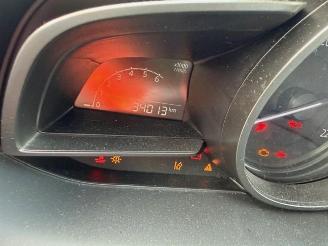 Mazda 2 SKYACTIV-G 90 LUXURY picture 17