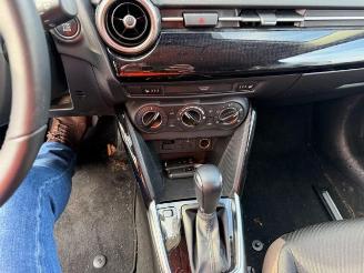 Mazda 2 SKYACTIV-G 90 LUXURY picture 18