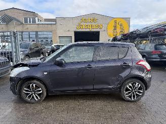 Coche accidentado Suzuki Swift EXCLUSIVE 2015/6