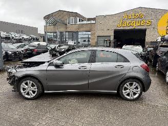 Mercedes A-klasse ELEGANCE picture 2