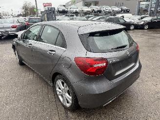 Mercedes A-klasse ELEGANCE picture 3