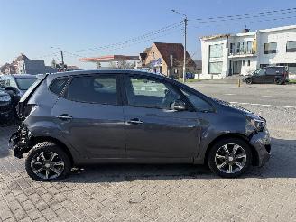 Hyundai Ix20 1.6 I AUTOMATIC picture 9
