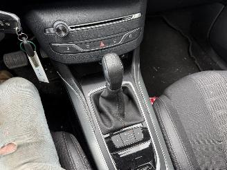 Peugeot 308 1.5 HDI AUTOMATIC picture 6