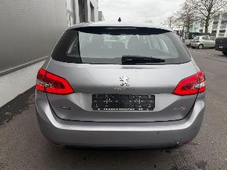 Peugeot 308 1.5 HDI picture 9