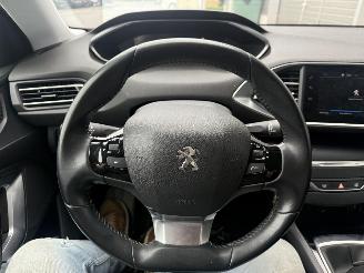 Peugeot 308 1.5 HDI picture 16
