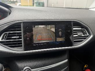 Peugeot 308 1.5 HDI picture 18