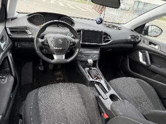 Peugeot 308 1.2 ACTIVE picture 5