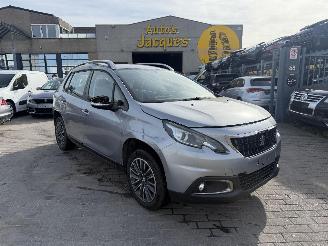 uszkodzony samochody osobowe Peugeot 2008 1.2 ACTIVE 2016/9