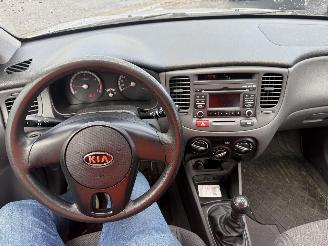 Kia Rio 1.4I EASY picture 17