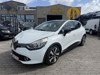 uszkodzony samochody osobowe Renault Clio 1.5 DCI DYNAMIQUE 2014/2