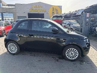 krockskadad bil auto Fiat 500E  2022/10