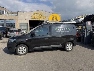 škoda osobní automobily Renault Express 1.5 ENGINE OUT 2021/11