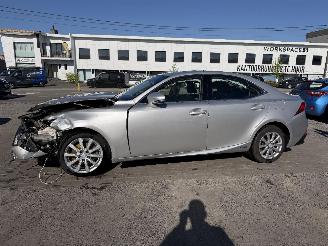 Lexus IS 300H picture 5