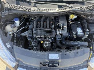 Peugeot 208  picture 23