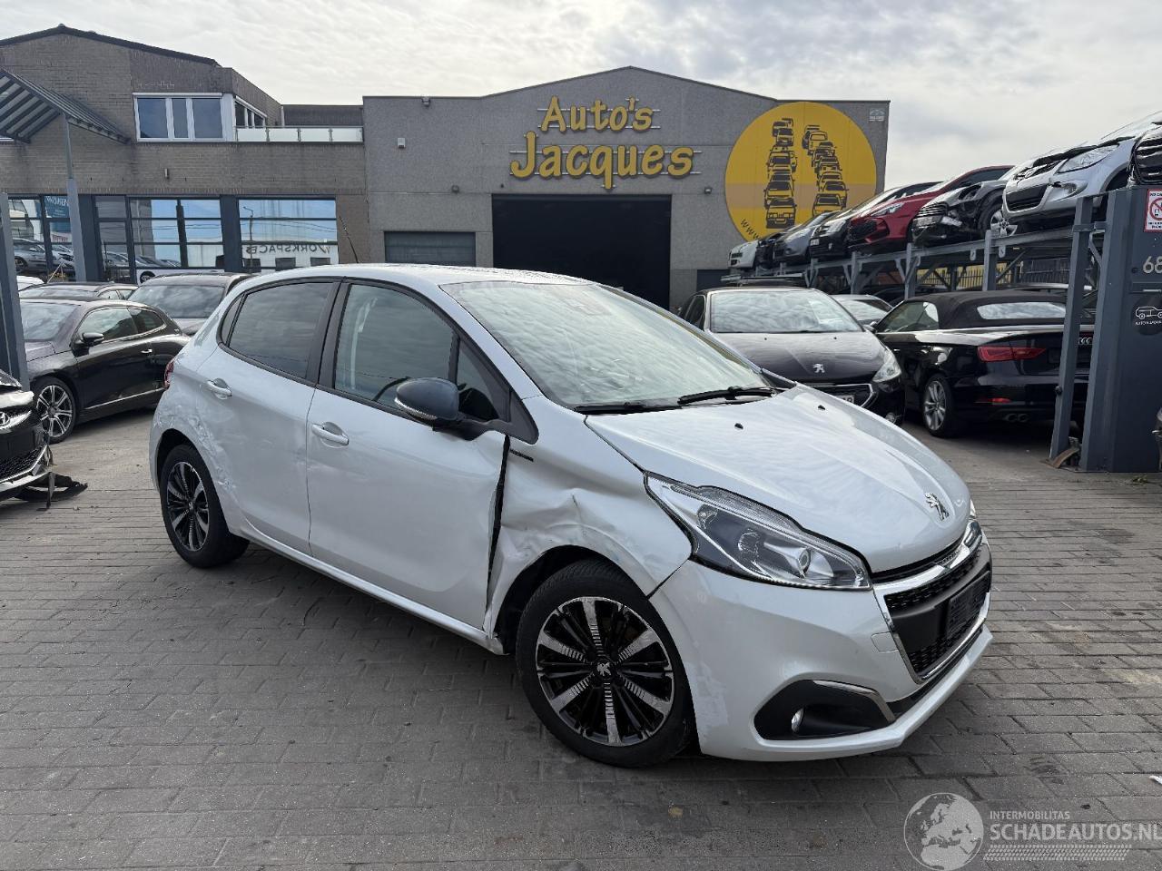 Peugeot 208 1.2 ALLURE