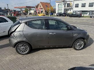 Lancia Ypsilon 1.2I  SILVER picture 6