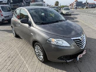 Lancia Ypsilon 1.2I  SILVER picture 7