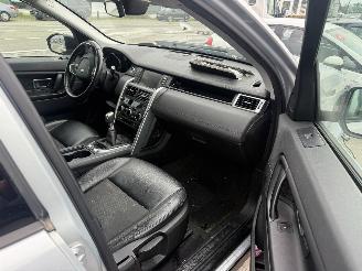 Land Rover Discovery Sport 2.0 TD4 HSE picture 17