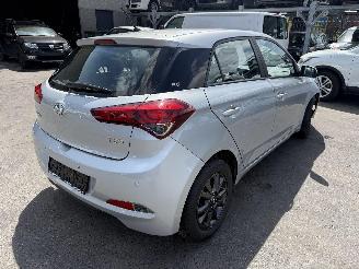 Hyundai I-20 1.2I PLAY picture 8