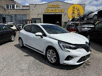 Schadeauto Renault Clio PAS POUR LA FRANCE 2022/1