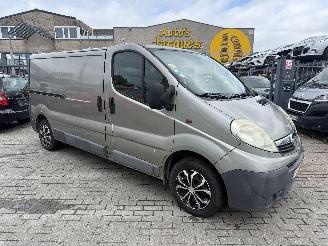 Unfallwagen Opel Vivaro ENGINE OUT 2009/3