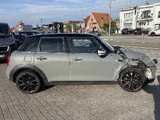 Mini Cooper 1.5 picture 5