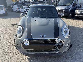Mini Cooper 1.5 picture 7