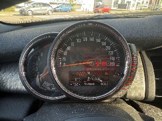 Mini Cooper 1.5 picture 16