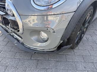 Mini Cooper 1.5 picture 11