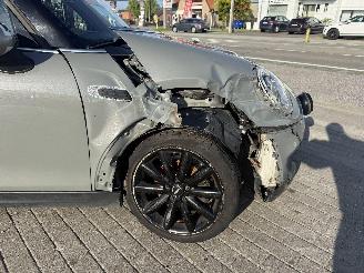 Mini Cooper 1.5 picture 8