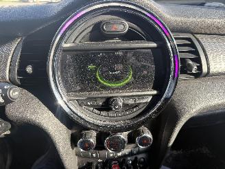 Mini Cooper 1.5 picture 18