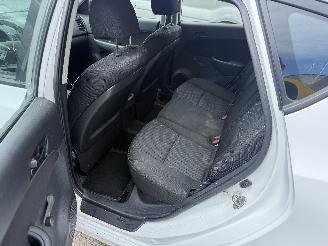 Hyundai I-30  picture 11
