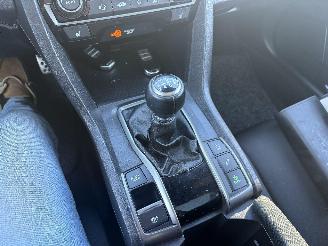 Honda Civic 1.0 I-VTEC picture 24