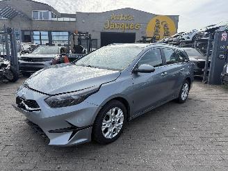 Schadeauto Kia Ceed 1.0I TURBO 2022/8