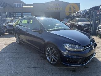 škoda osobní automobily Volkswagen Golf 1.6 TDI R-LINE 2016/10