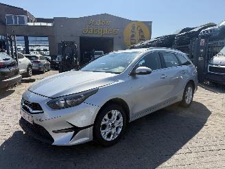 Vaurioauto  passenger cars Kia Ceed 1.0 T-GDI COMFORT 2022/8