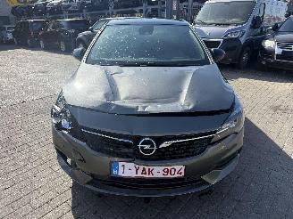 Opel Astra 1.2 B picture 8