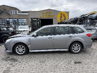krockskadad bil auto Subaru Legacy 2.0D AWD 4X4 2013/3